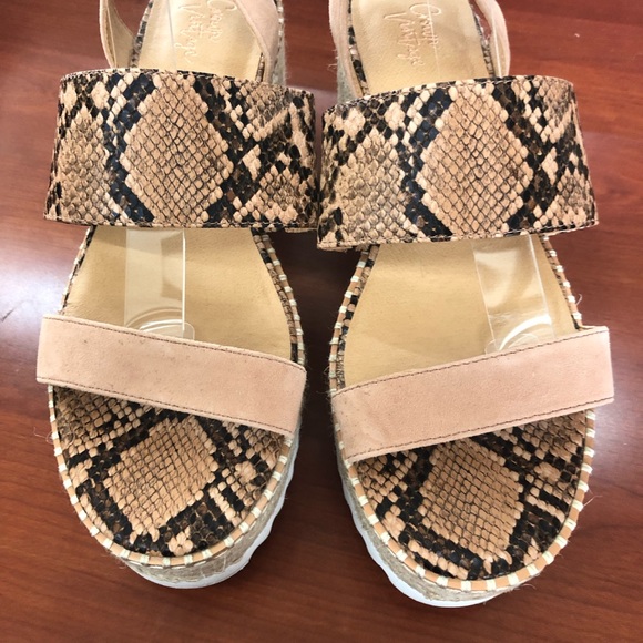 Crown Vintage Wedge Sandals Size 9.5 - Picture 2 of 14